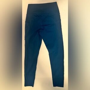Zyia Active Leggings Women’s Size Small Blue Brilliant Hi-Rise Capri 22” Pockets